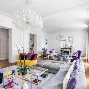 Luxe 16 , Paris France